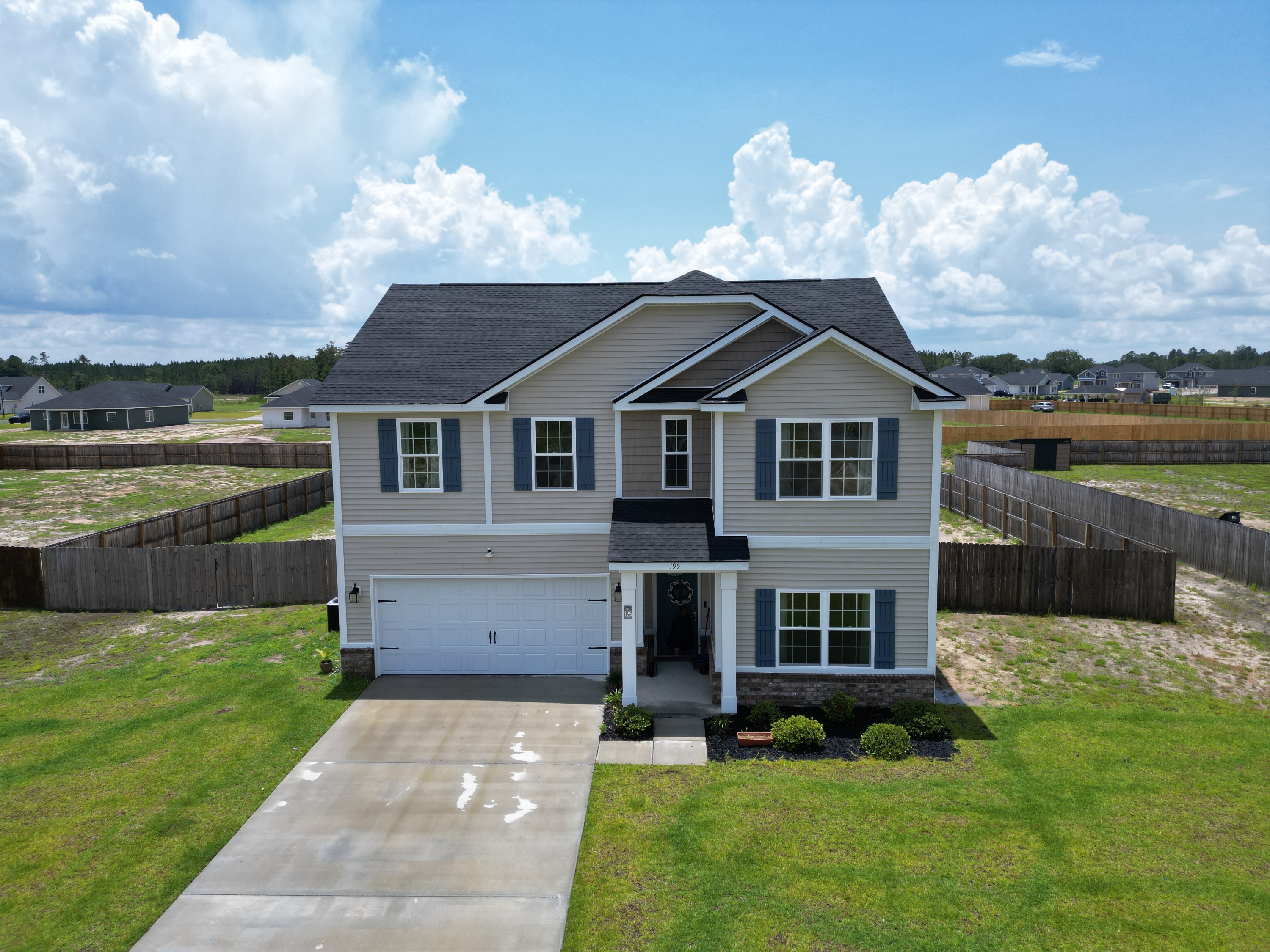 195 Deerfield Drive Northeast